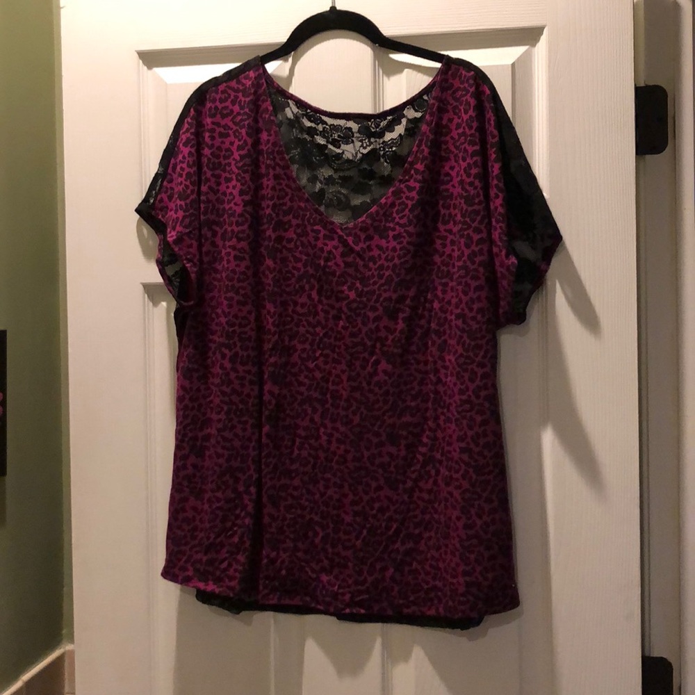Torrid pink leopard print lace back shirt size 2